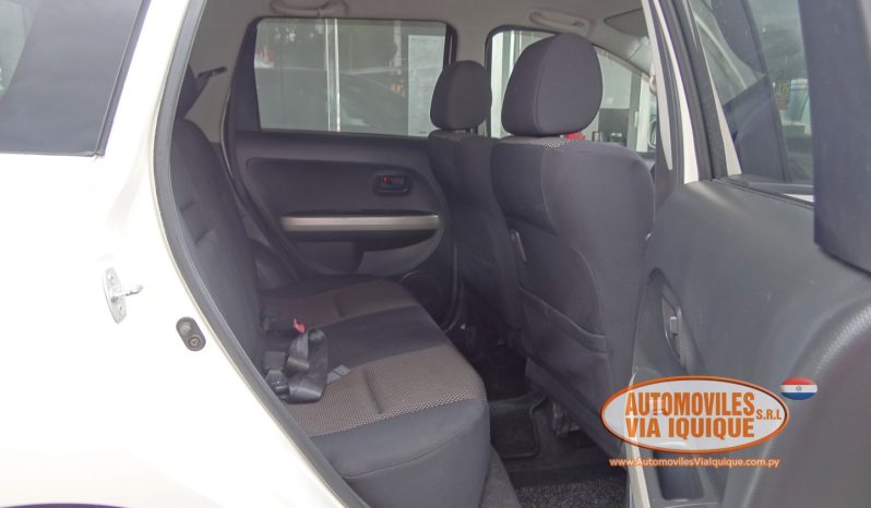 
								TOYOTA IST AÑO 2004 full									