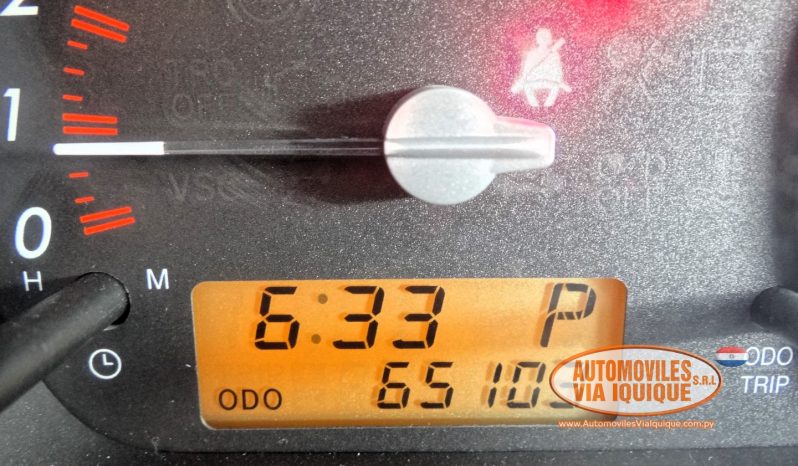 
								TOYOTA IST AÑO 2004 full									