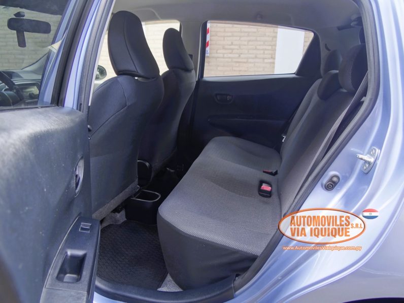 
								TOYOTA NEW VITZ AÑO 2012 full									