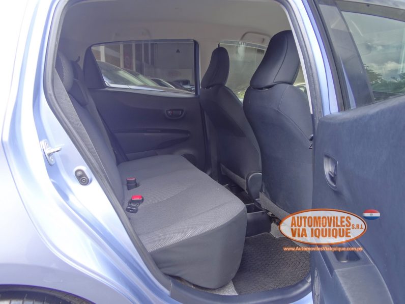 
								TOYOTA NEW VITZ AÑO 2012 full									