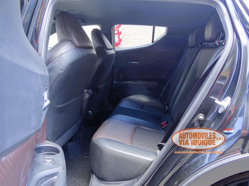 
								TOYOTA C-HR AÑO 2017 full									