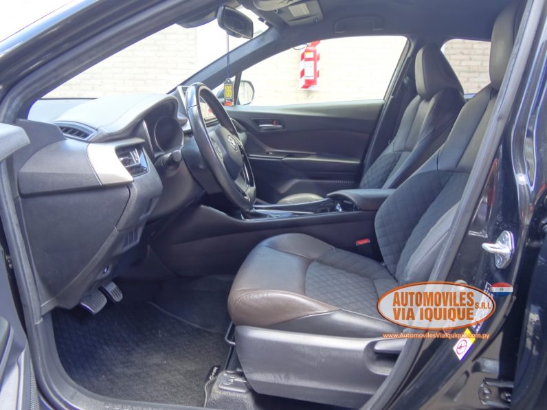 
								TOYOTA C-HR AÑO 2017 full									