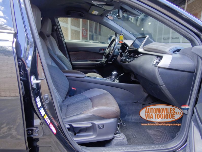 
								TOYOTA C-HR AÑO 2017 full									