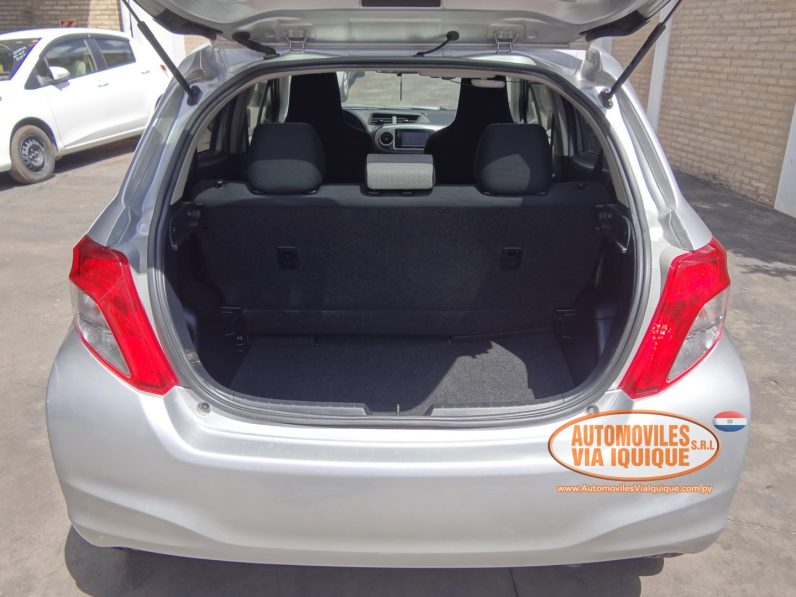 
								TOYOTA NEW VITZ AÑO 2013 full									