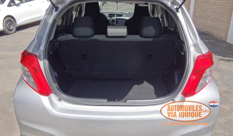 
								TOYOTA NEW VITZ AÑO 2013 full									