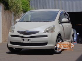 TOYOTA RACTIS AÑO 2010