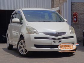TOYOTA RACTIS AÑO 2010