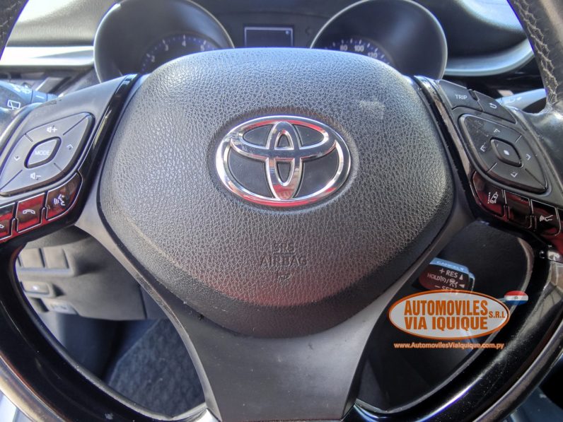 
								TOYOTA C-HR AÑO 2018 full									