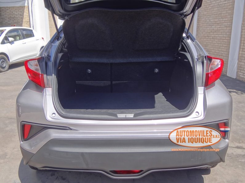 
								TOYOTA C-HR AÑO 2018 full									