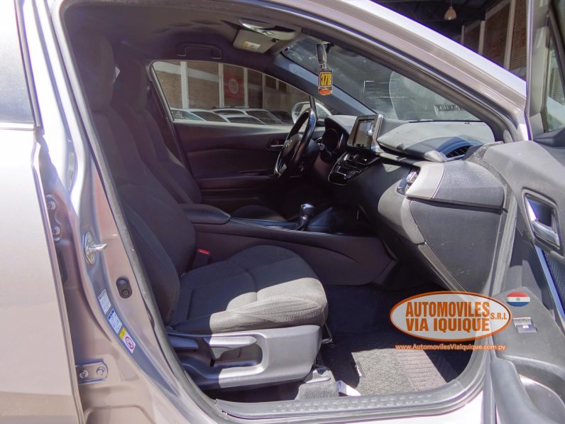 
								TOYOTA C-HR AÑO 2018 full									