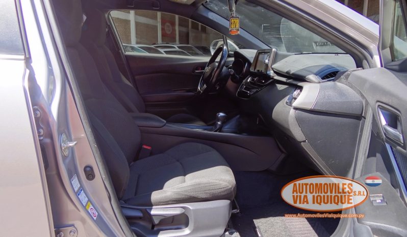 
								TOYOTA C-HR AÑO 2018 full									