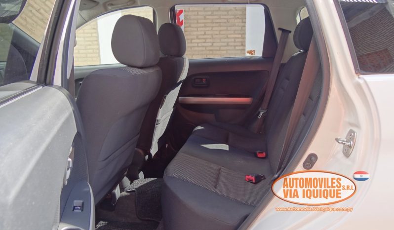 
								TOYOTA IST AÑO 2004 full									