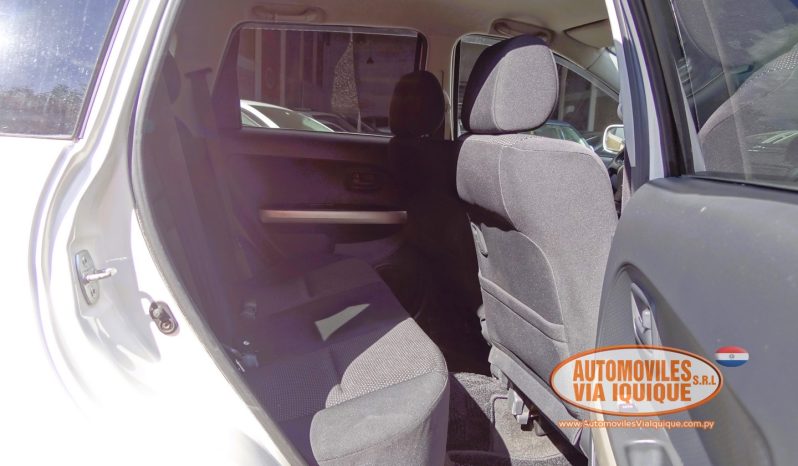 
								TOYOTA IST AÑO 2004 full									