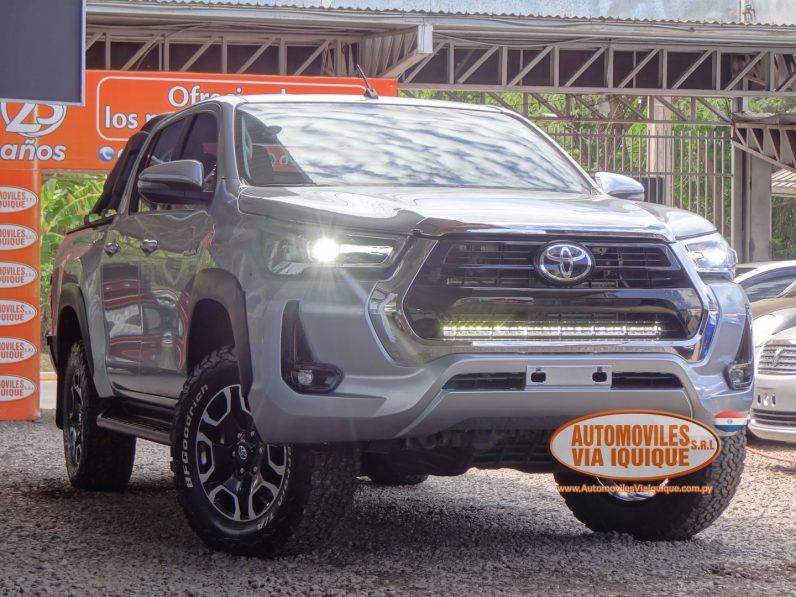 
								TOYOTA HILUX SRV AÑO 2019 full									