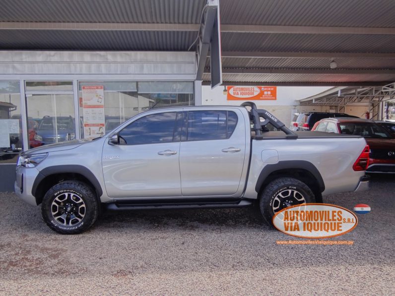 
								TOYOTA HILUX SRV AÑO 2019 full									