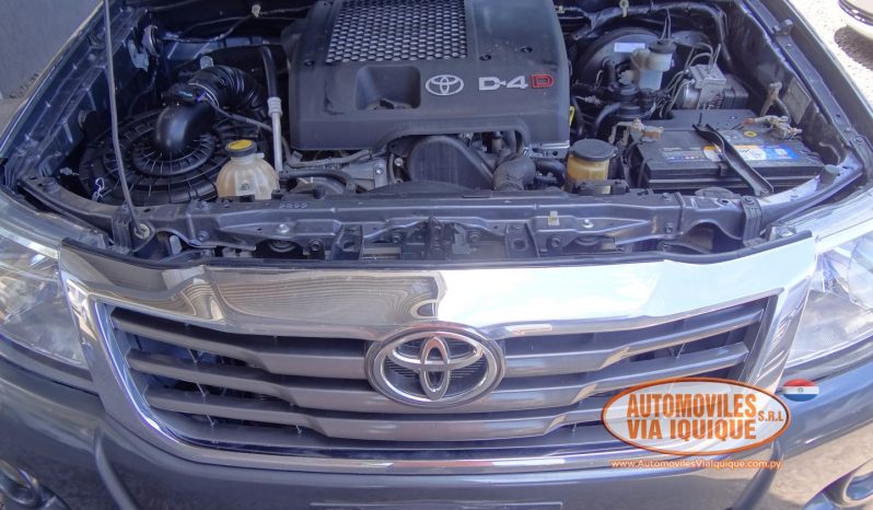 
								TOYOTA HILUX AÑO 2012 full									