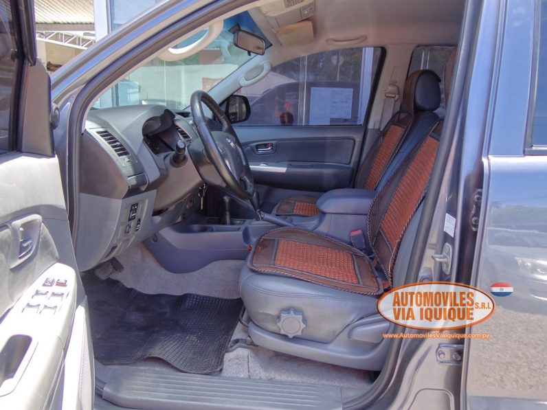 
								TOYOTA HILUX AÑO 2012 full									