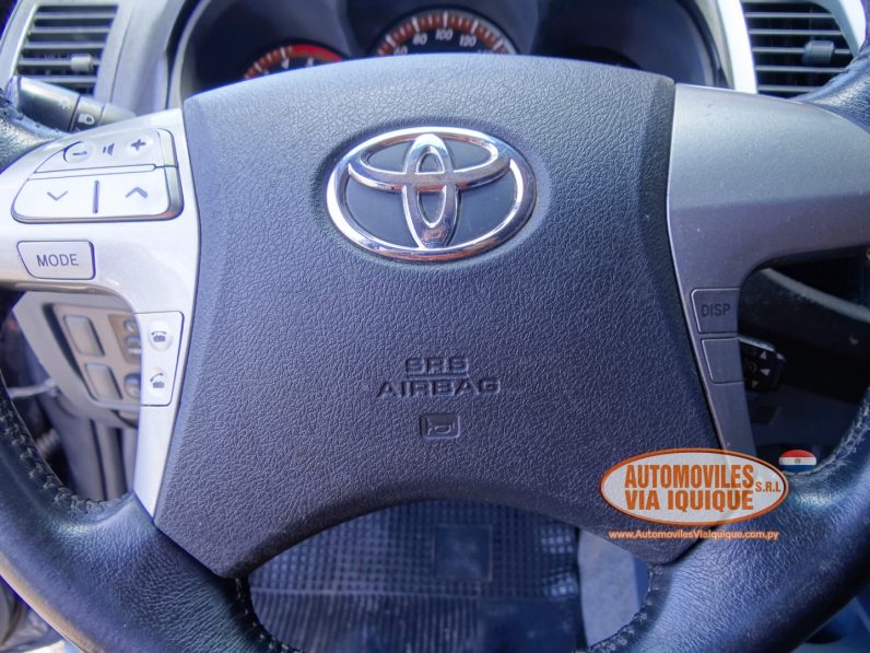 
								TOYOTA HILUX AÑO 2012 full									