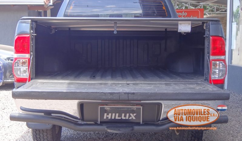 
								TOYOTA HILUX AÑO 2012 full									