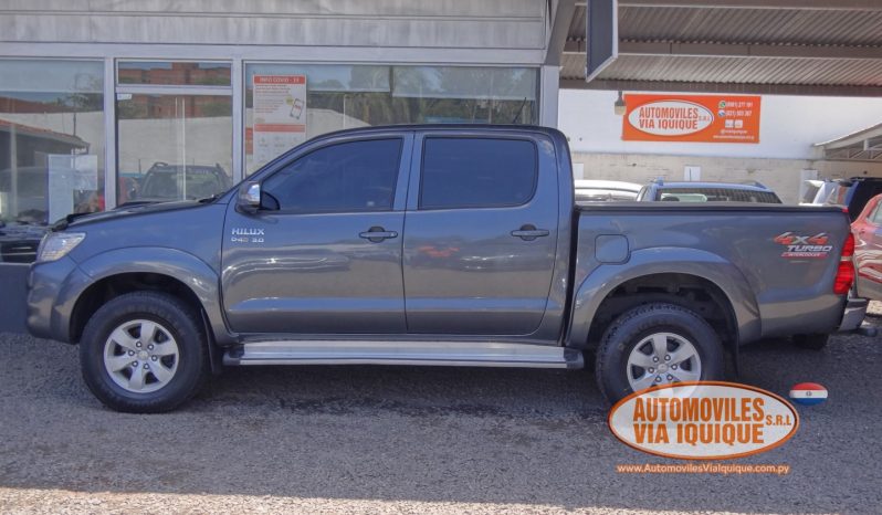 
								TOYOTA HILUX AÑO 2012 full									