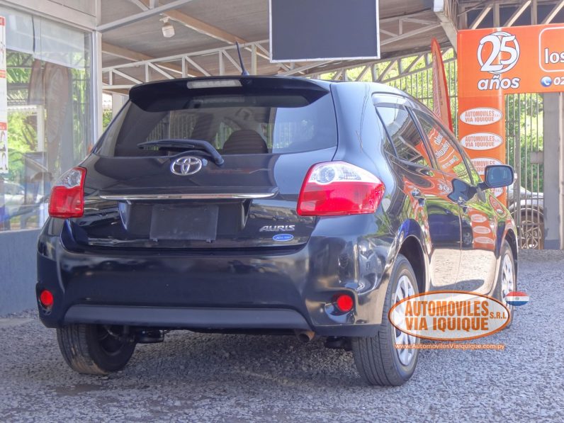 
								TOYOTA AURIS AÑO 2010 full									