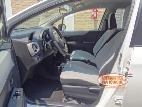 TOYOTA NEW VITZ AÑO 2013