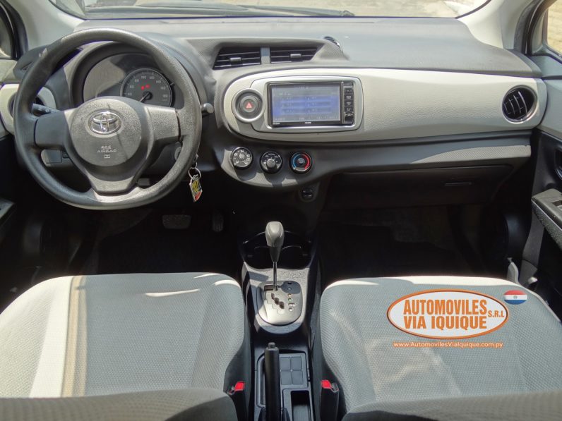 
								TOYOTA NEW VITZ AÑO 2013 full									