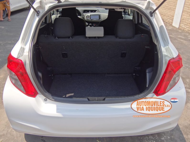 
								TOYOTA NEW VITZ AÑO 2013 full									