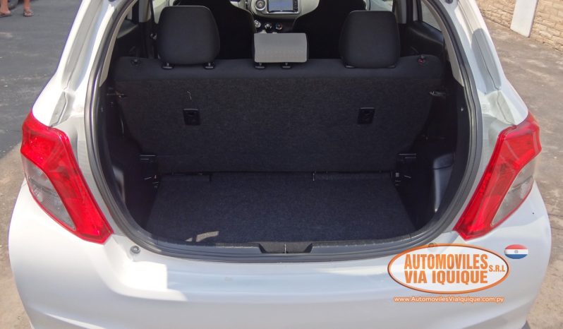 
								TOYOTA NEW VITZ AÑO 2013 full									