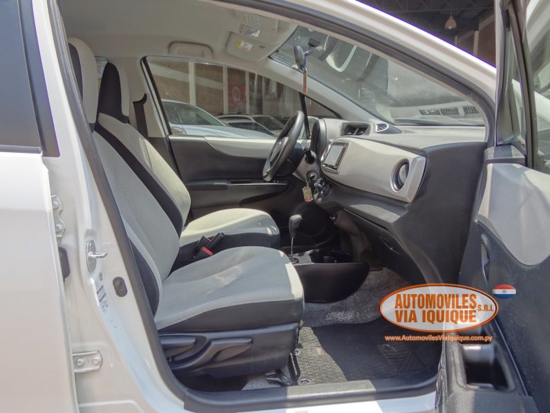 
								TOYOTA NEW VITZ AÑO 2013 full									