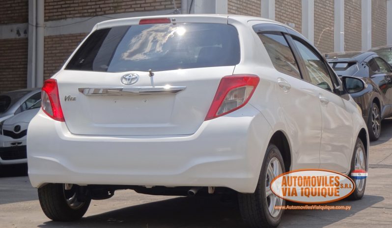
								TOYOTA NEW VITZ AÑO 2013 full									