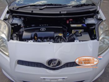 TOYOTA NEW VITZ RS AÑO 2010