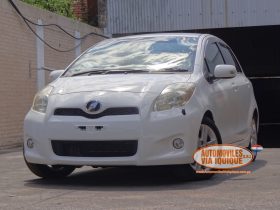 TOYOTA NEW VITZ RS AÑO 2010