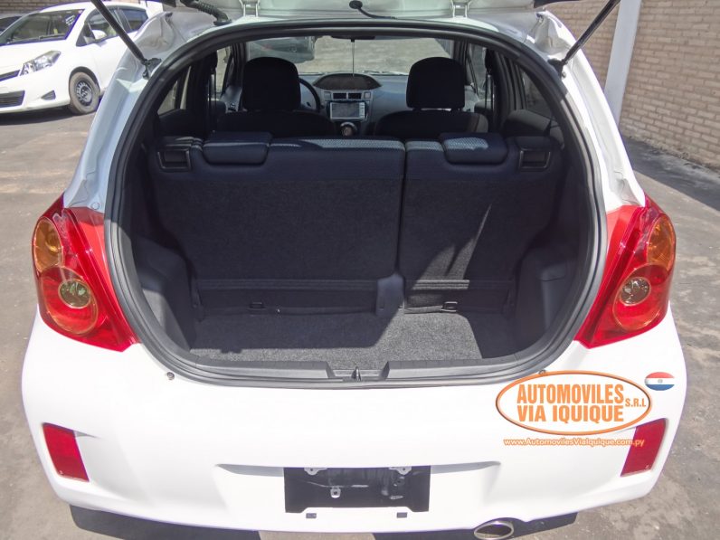 
								TOYOTA NEW VITZ RS AÑO 2010 full									