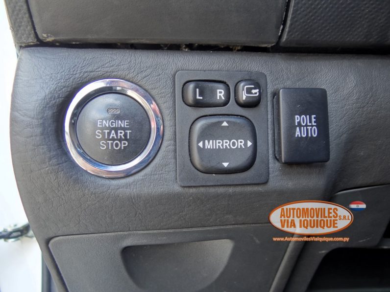 
								TOYOTA NEW VITZ RS AÑO 2010 full									