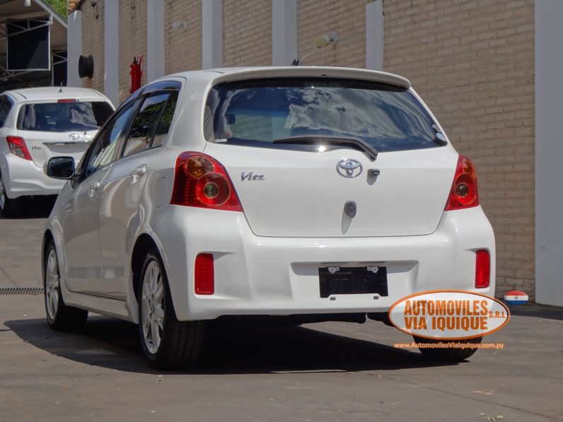 
								TOYOTA NEW VITZ RS AÑO 2010 full									