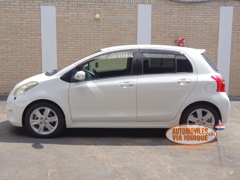 
								TOYOTA NEW VITZ RS AÑO 2010 full									
