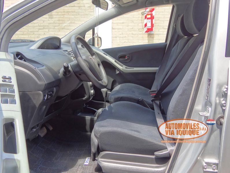 
								TOYOTA NEW VITZ AÑO 2006 full									