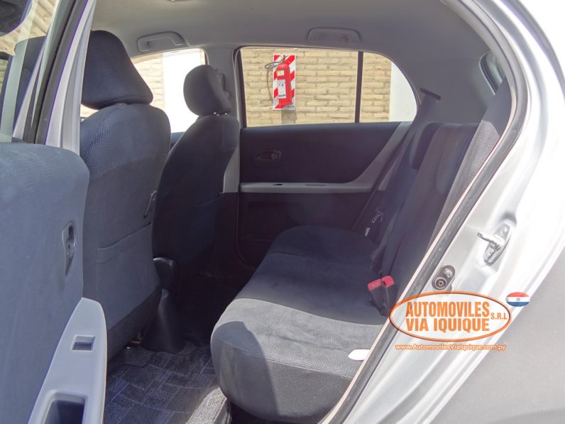 
								TOYOTA NEW VITZ AÑO 2006 full									