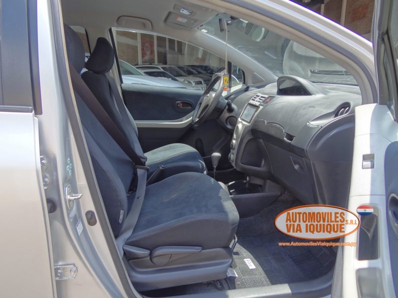 
								TOYOTA NEW VITZ AÑO 2006 full									