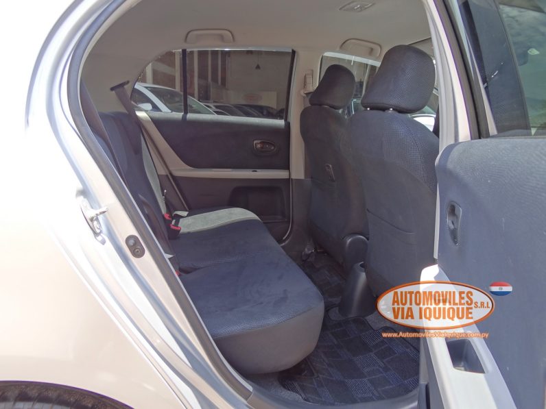 
								TOYOTA NEW VITZ AÑO 2006 full									