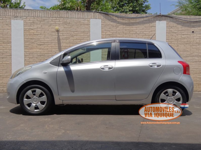 
								TOYOTA NEW VITZ AÑO 2006 full									