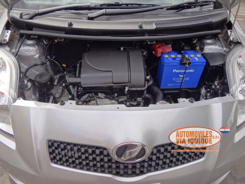 
								TOYOTA NEW VITZ AÑO 2006 full									