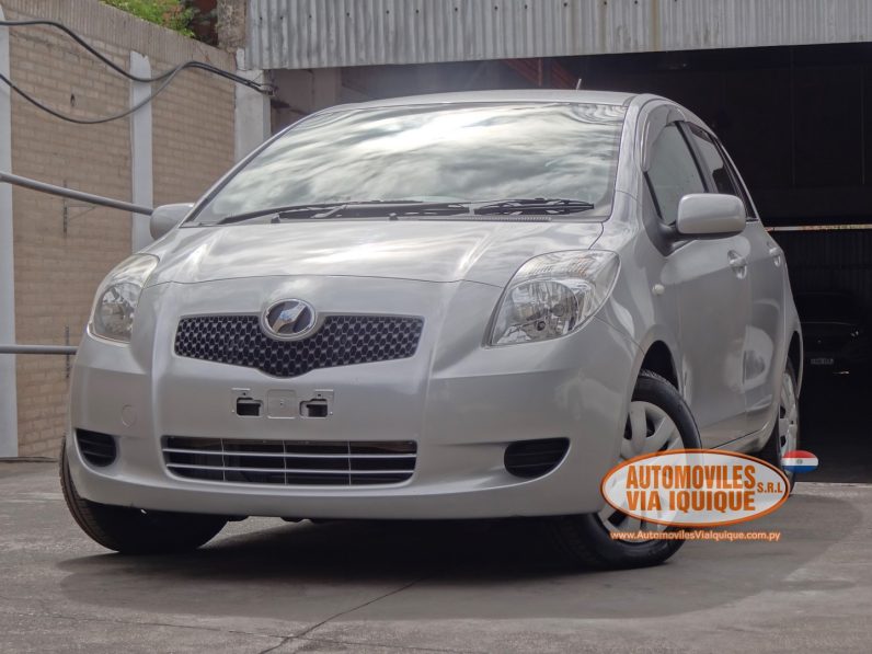 
								TOYOTA NEW VITZ AÑO 2006 full									