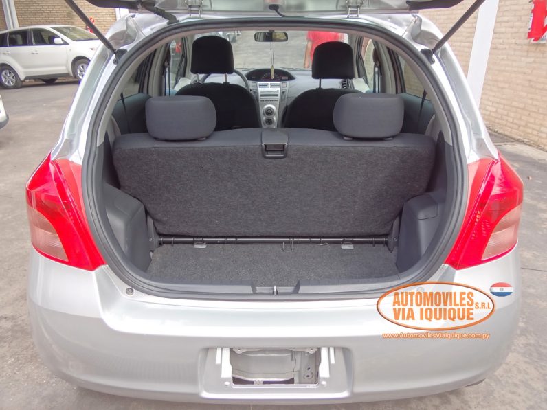 
								TOYOTA NEW VITZ AÑO 2006 full									