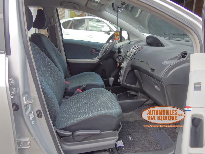 
								TOYOTA NEW VITZ AÑO 2006 full									