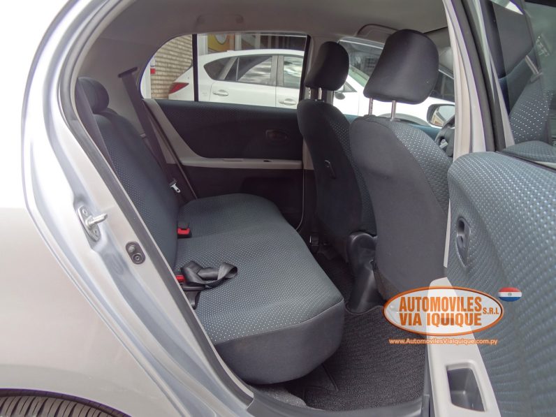 
								TOYOTA NEW VITZ AÑO 2006 full									