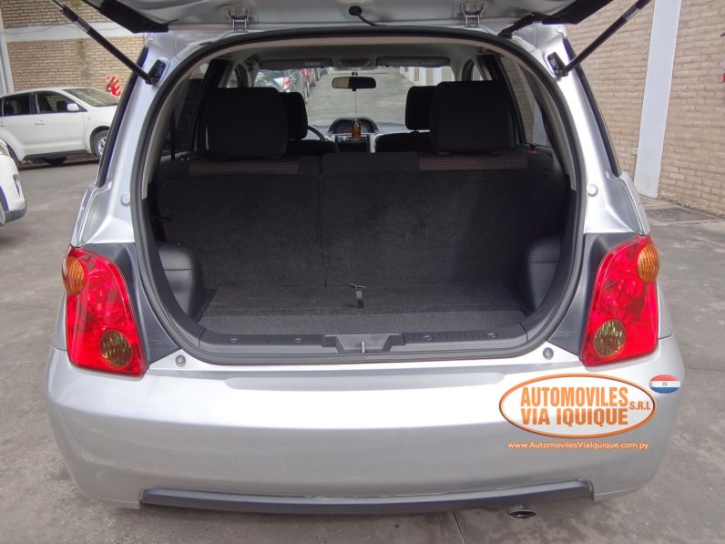 
								TOYOTA IST AÑO 2002 full									