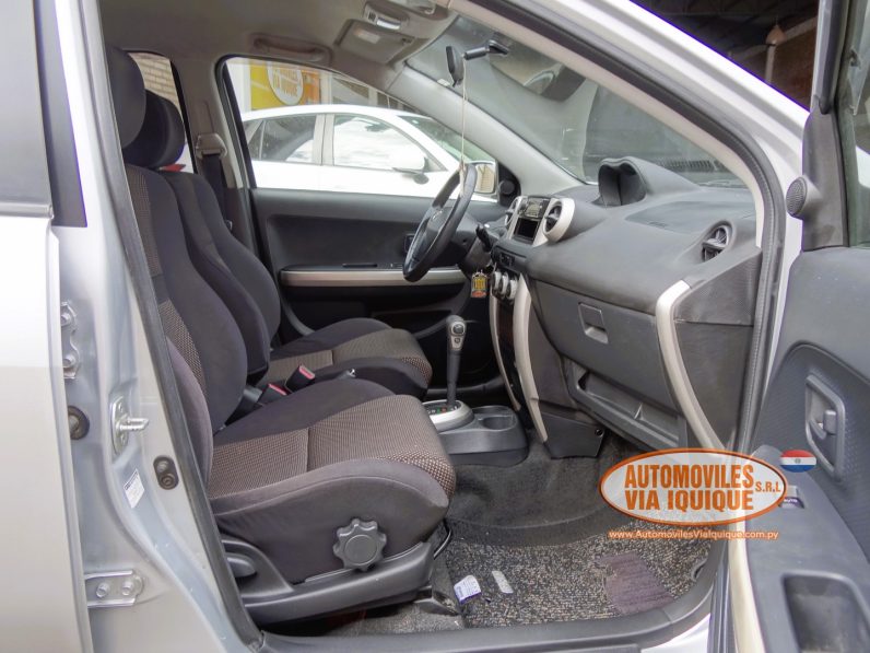 
								TOYOTA IST AÑO 2002 full									