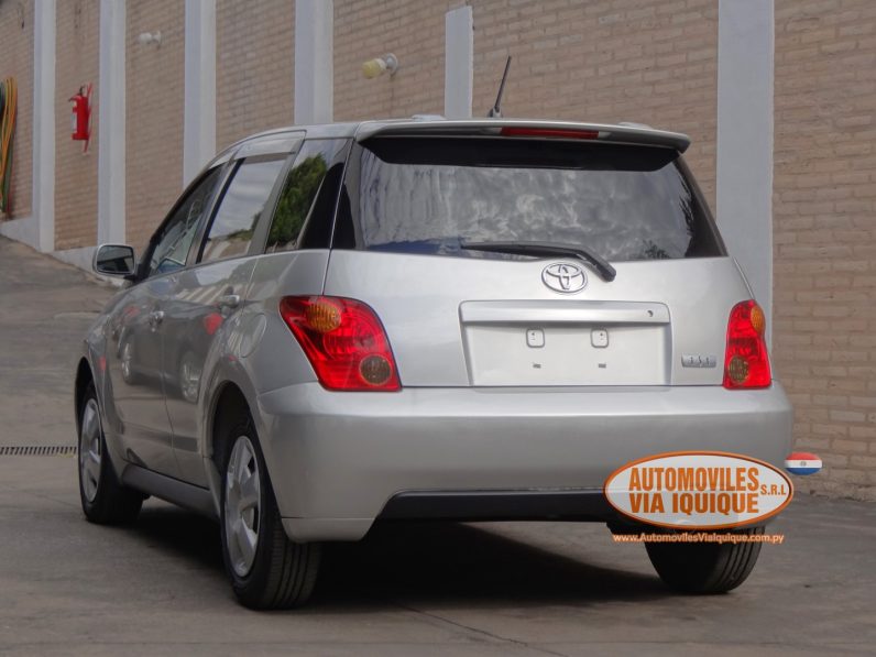 
								TOYOTA IST AÑO 2002 full									